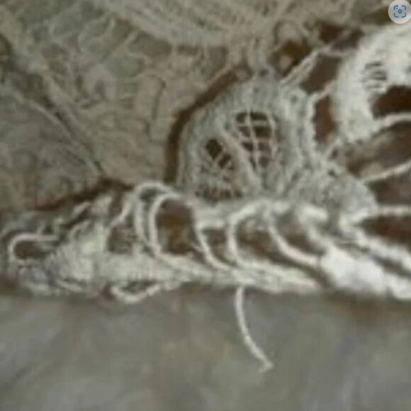 |ROZ & ALI| Crocheted Top Size Small - Picture 2 of 5